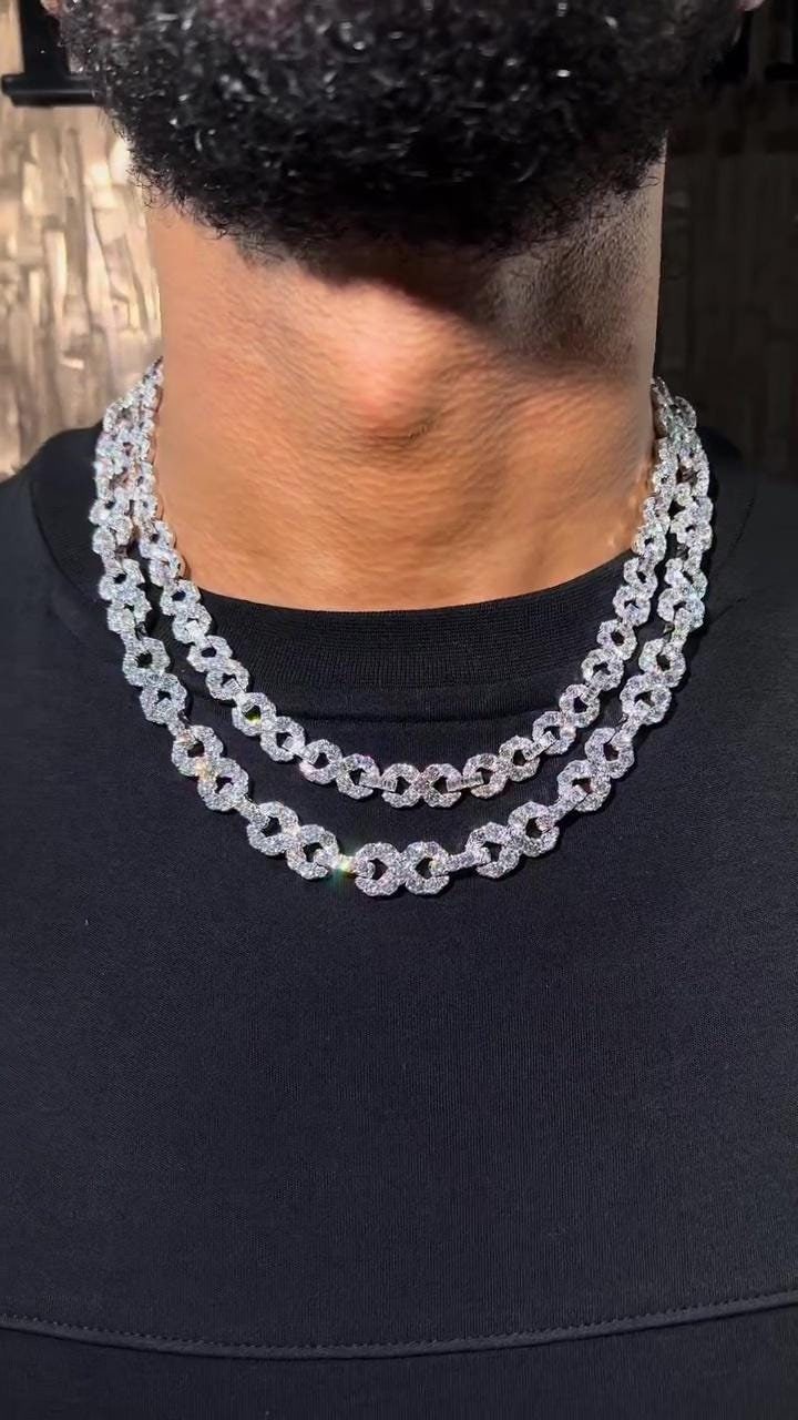 Infinity Link Chain 10/12mm, VVS1 Quality Round-cut Moissanite