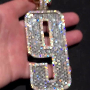 Colgante con número "9" en capas de moissanita VVS1 de talla esmeralda, colgante grueso con acabado helado, letra personalizada, plata de ley 925/10 k, colgante de hip hop