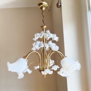 Mid Century Chandelier with Murano White Flowers Hollywood Regency Lighting Romantic Chandelier Murano Glass Chandelier Vintage Italian Lamp
