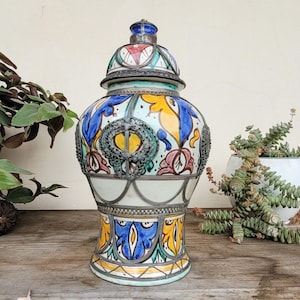 Antique Italian Faience Vase Hand Painted with Metal Filigree Vintage Faience Pot with Lid Old Porcelain Pot Antique Italien Majolica Vase