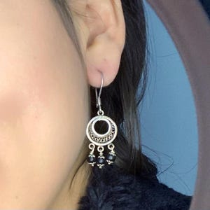 handmade sterling silver earring with onyx stone