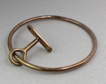 Antique Brass Unlacquered Towel Ring / Solid Heavy Brass and Handcrafted / Super Saver Prices till Stock Last