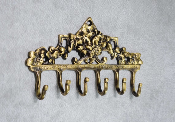 Decorative Metal Antique Style Victorian Wall Mount Key Ring Hook Decorative Metal Antique Style Victorian Wall Mount Key Ring Hook