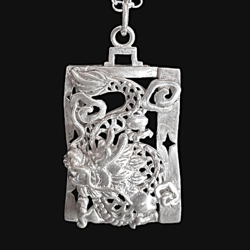 Dragon shape s999 Sterling Silver Handmade Necklace Pendant / shops Chinese style original design / Valentine's Day gift