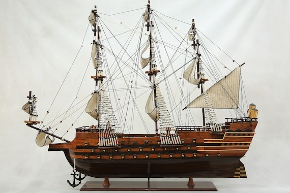 模型船　ソブリン　オブ　ザ　シーズ 楽天市場】帆船模型 ソブリン.オブ．ザ．シーズ号(青)Mサイズ
