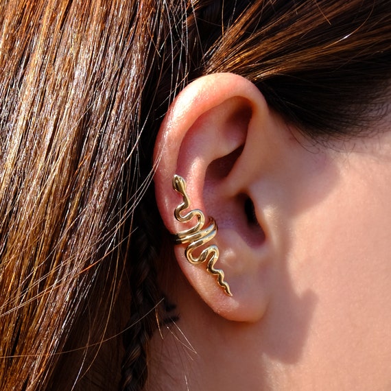 Amazon.com: Silver Ear Cuffs for Women Non Piercing Gold Fake Earrings  Diamond Ear Cuff Gold Clip On Cartilage Earrings Silver Faux Double Piercing  Earrings Chunky Silver Ear Climbers Dainty Minimalist Earrings (1_gold