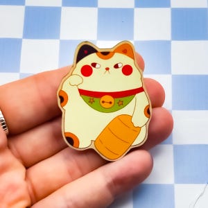 Cute Japanese Lucky Cat Wooden Pin