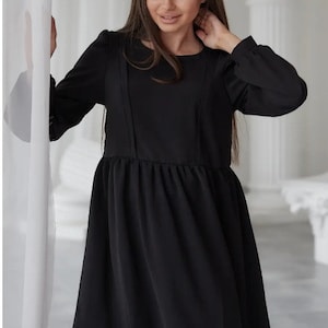 Airy dress for future and nursing mothers