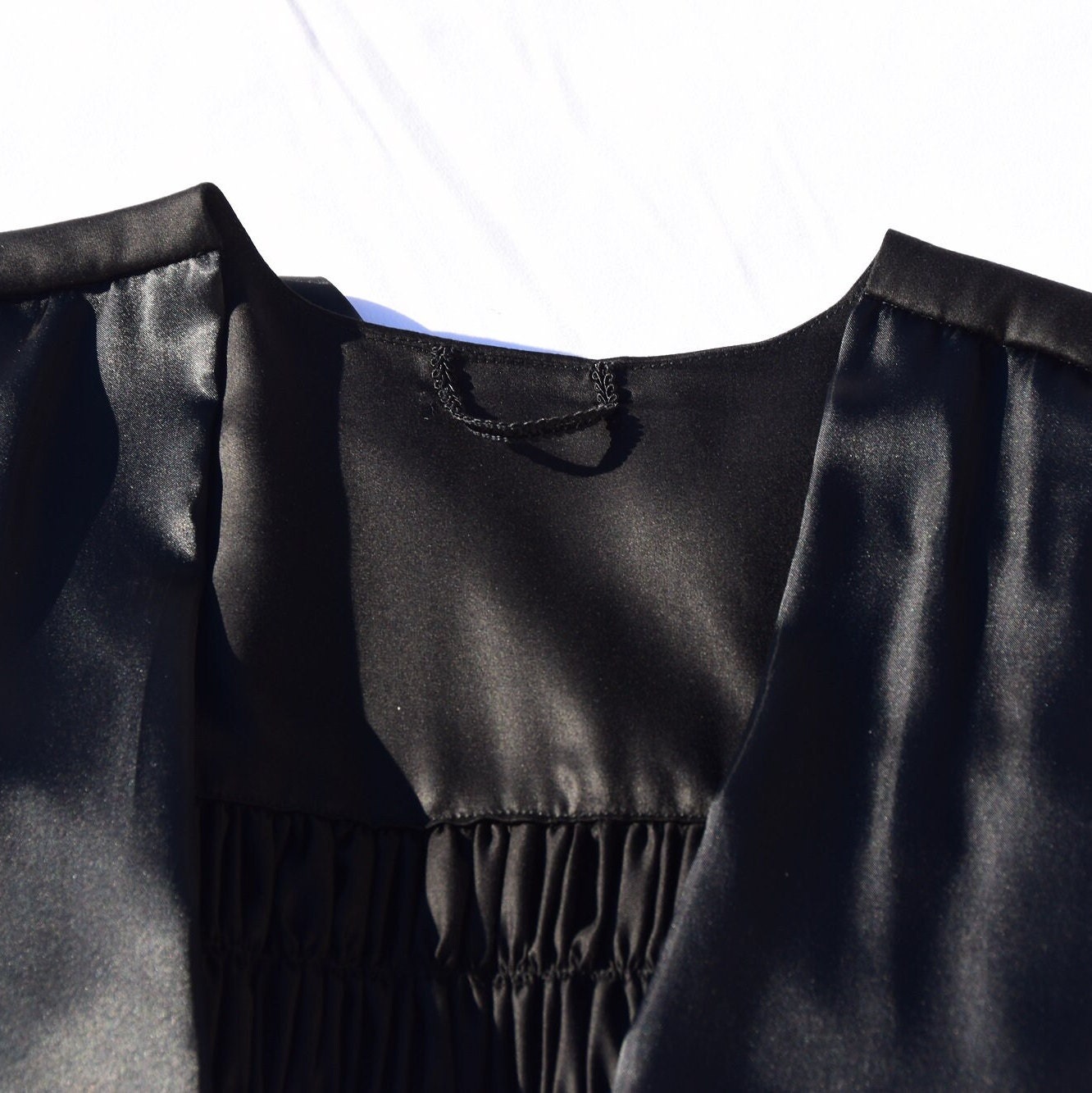 Lawyer Uniform Formed by a Gown and a Shirt for Magistrates, Judges ...