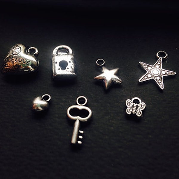 Charms miniatures argentés pour création de bijoux en résine plastique argentée fournitures hobbie créatif par The Sausage Crafts