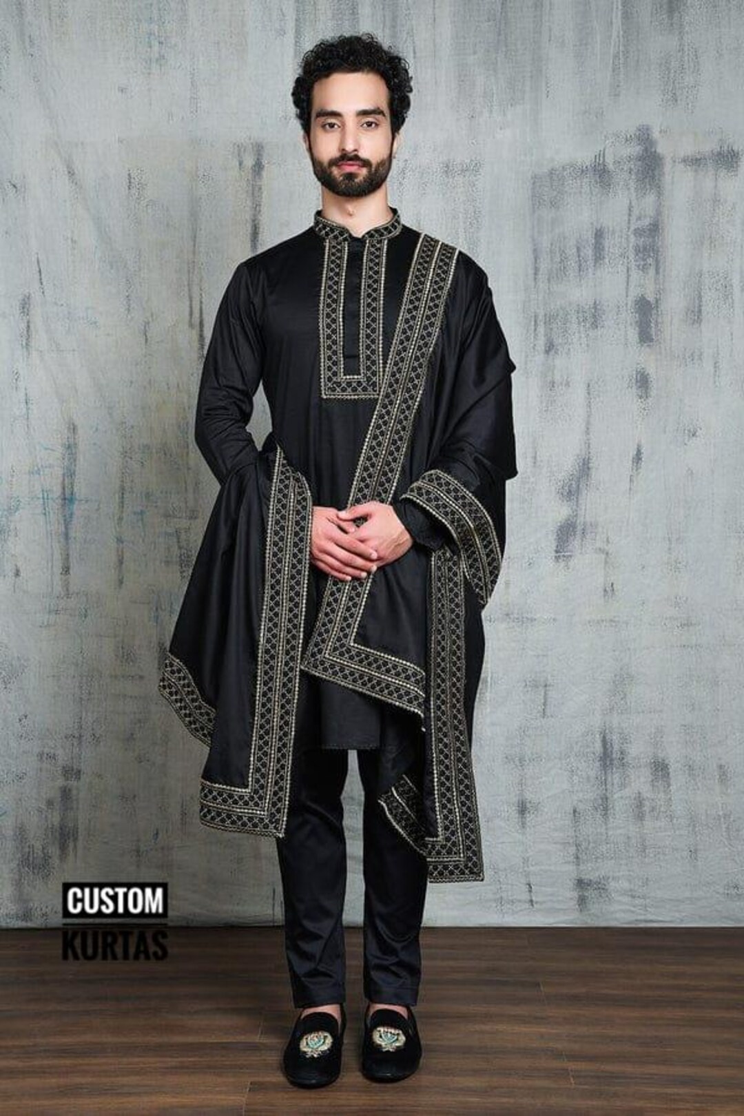 Black Embroidered Zari Work Straight Woven Kurta
