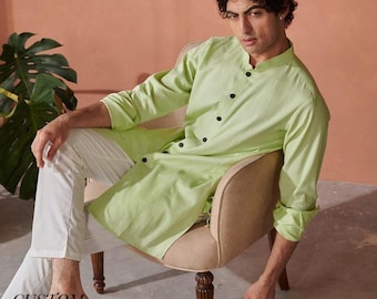 Kurta clásica de algodón verde para hombre: ropa para bodas y fiestas pakistaníes.