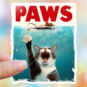 Póster de la película Paws, calcomanía divertida con póster de gato, calcomanías sarcásticas de Halloween, calcomanía de película de terror, calcomanía para computadora portátil, calcomanía divertida con meme para vaso