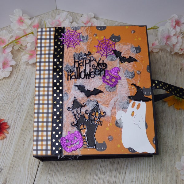 Album  photo scrapbooking Halloween pour garder vos souvenirs de fête