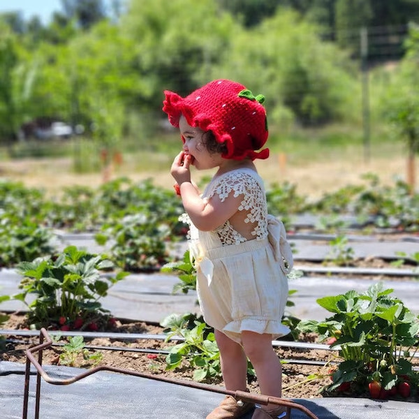 Chapeau de seau aux fraises rouges pour les enfants | Chapeau fait main mignon de crochet de fruit