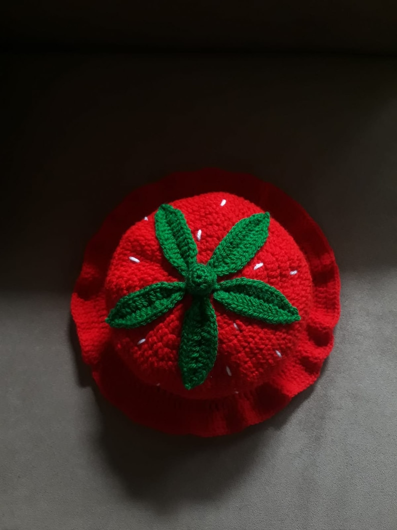 Bob à motif fraise NOUVEAU MODÈLE Chapeau fait main au crochet avec fruits mignons image 6