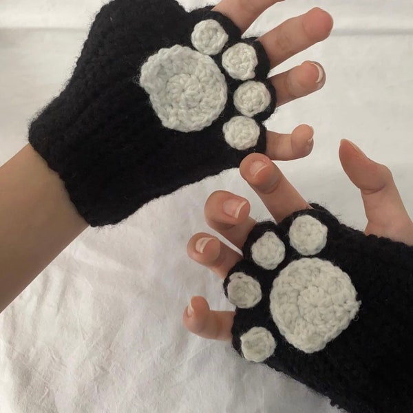 Paw shaped gloves | Cat black hand