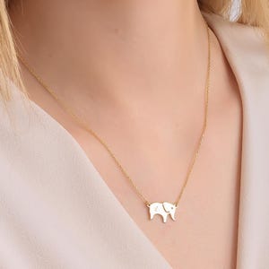 Colares de elefante personalizados Colar de elefante de prata personalizado Colar com pingente de elefante Colar de letras de animais de prata Joias para mamãe elefante