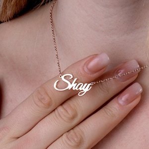 Benutzerdefinierte Minimalist Namen Schmuck, personalisierte Silber Namen Halskette für Frauen, Muttertag Halskette, zierliche Namen Halskette, Tiny Mom Geschenk