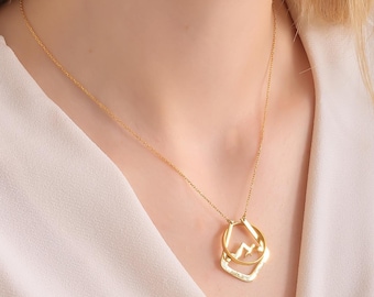 Personalisierte Berg Ring-Halter-Halskette Benutzerdefinierte geometrische Ring-Halter-Halskette Ring-Wächter-Halskette Silber Dainty Mountain Halskette