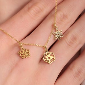 Birth Flower Necklace Sterling Silver Personalized Multiple Birth Flower Necklace Custom Mother&#39;s Day Necklace Dainty Birthflower Necklace