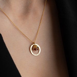 Collier personnalisé avec pierre de naissance en or pour femme avec pierre de naissance, collier cercle, message gravé sur un cercle, bijoux gravés en argent image 4