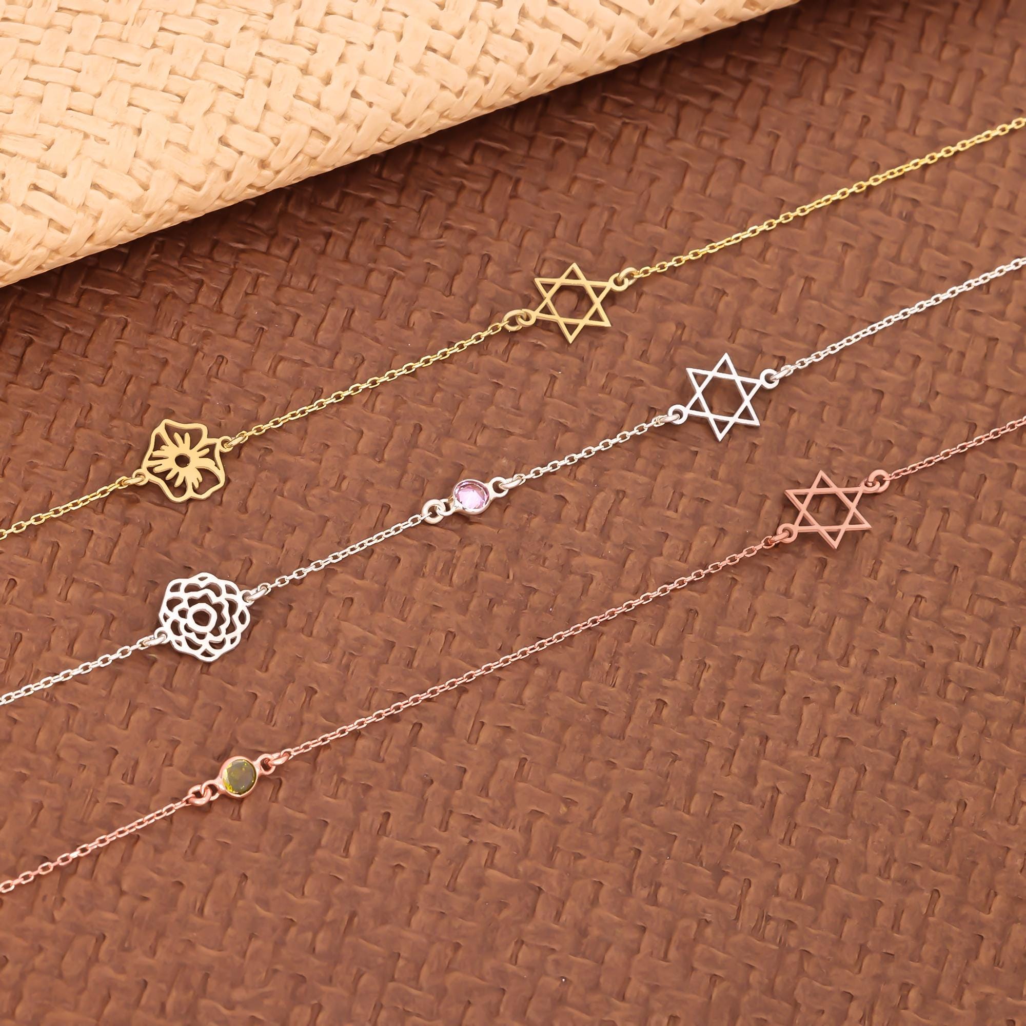 Collana con Stella di David in oro per lei, piccolo ciondolo con Stella di David, delicata collana ebraica, ciondolo con Stella ebraica, regalo religioso con stella per lei - Italia
