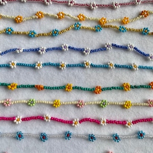 Summer Daisy flower bead necklace/choker -choose length