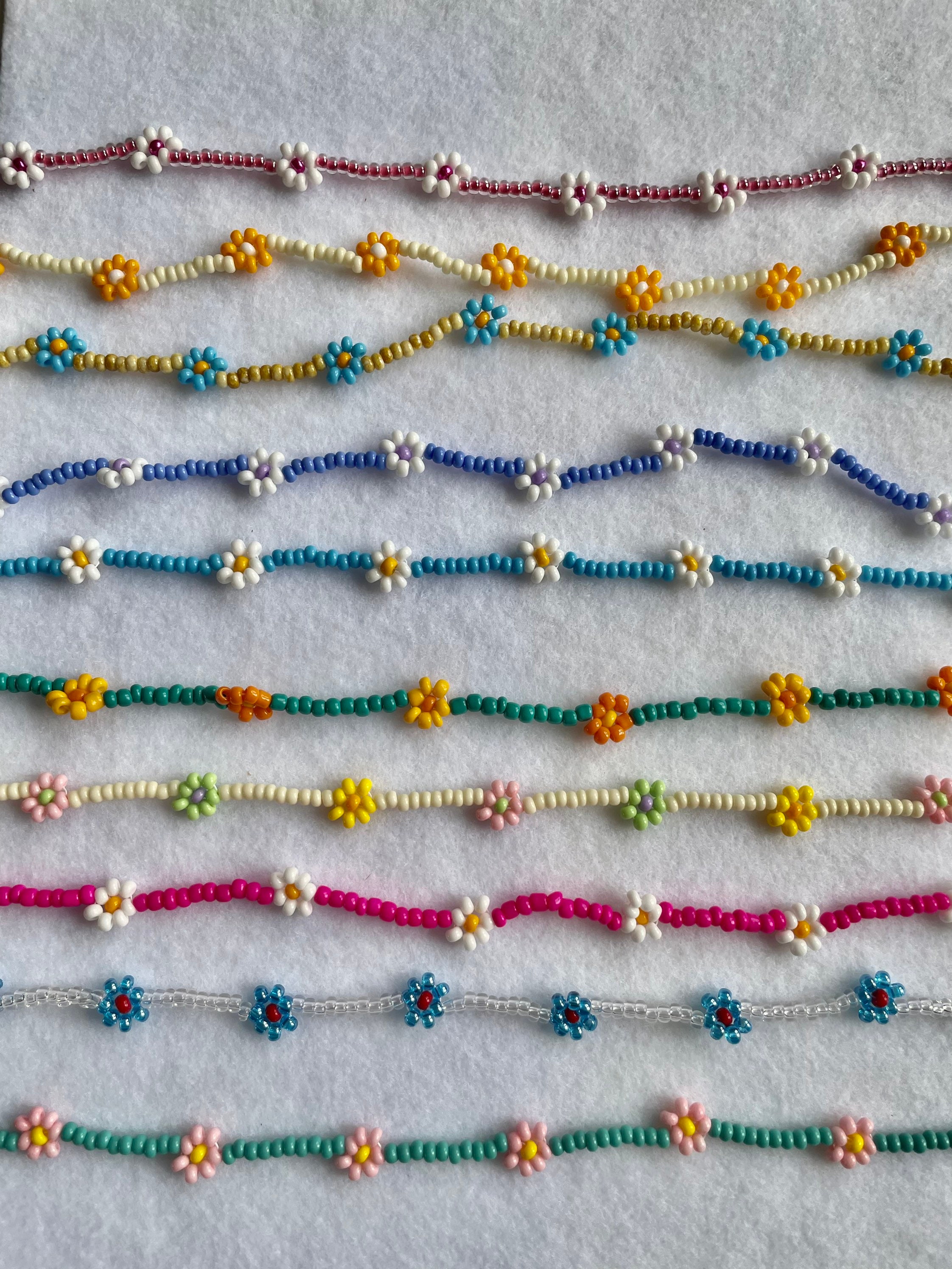 Daisy Necklace Layer | Beaded jewelry, Jewelry design, Jewelry