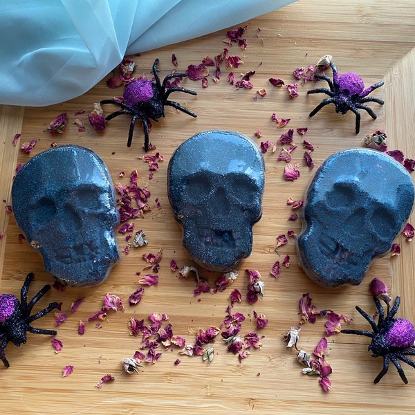 Skeleton Skull Bath Bomb/Horror Bath/Black Skull Bath Bomb/Halloween Bath Bomb/Relaxation/Foaming Bath Bomb