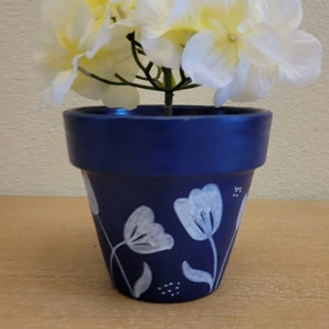 Blooming Beauties Design Planter, Unique Design Painted Clay Pots That ...
