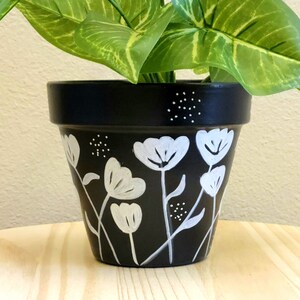 Blooming Beauties Design Planter, Unique Design Painted Clay Pots That ...