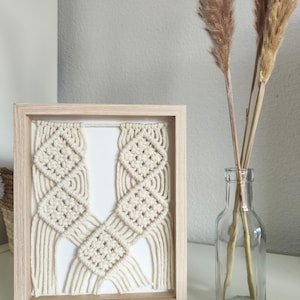 Customizable macramé frame