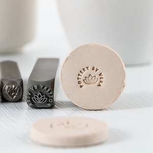 Timbre en métal personnalisé pour la poterie, timbre de forgeron, marque de fabricants personnalisés, timbre de poterie personnalisé, outils d’estampage en métal, fabrication de bijoux, timbre en acier.