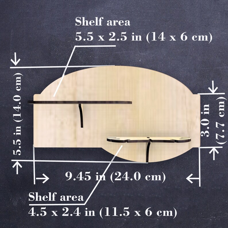 Puede incluir: Una estanter&iacute;a de madera con dos estantes. El estante superior mide 5,5 pulgadas por 2,5 pulgadas (14 cm por 6 cm) y el estante inferior mide 4,5 pulgadas por 2,4 pulgadas (11,5 cm por 6 cm). La unidad mide 5,5 pulgadas de alto (14 cm) y 9,45 pulgadas de ancho (24 cm).