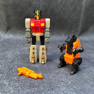 Transformers G1 Action Masters: Snarl com Tyrannitron. 100% completo. Hasbro 1990.