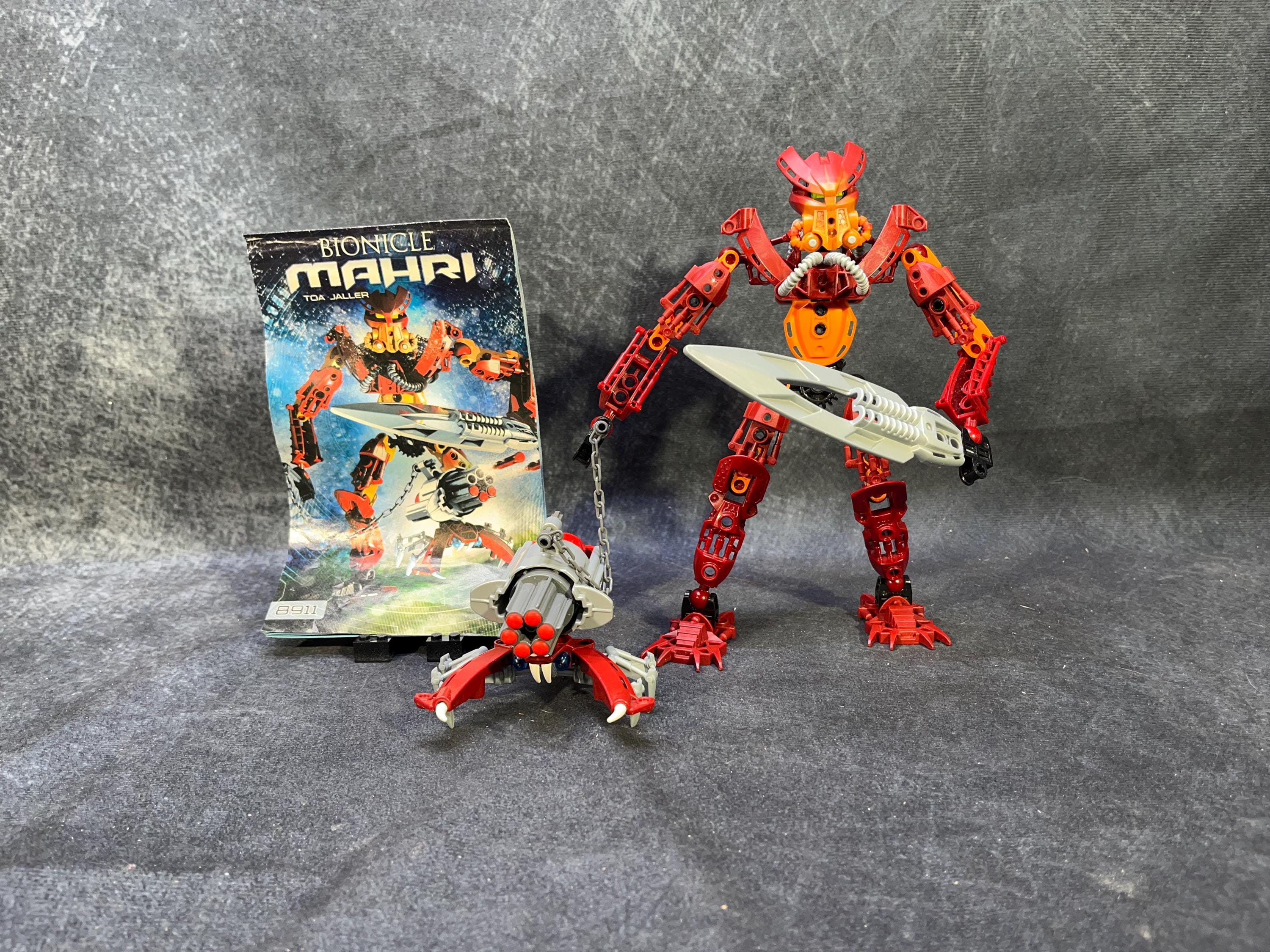 Bionicle Buildable Toy : Toa Mahri, Jaller, No 8911. 100% Complete