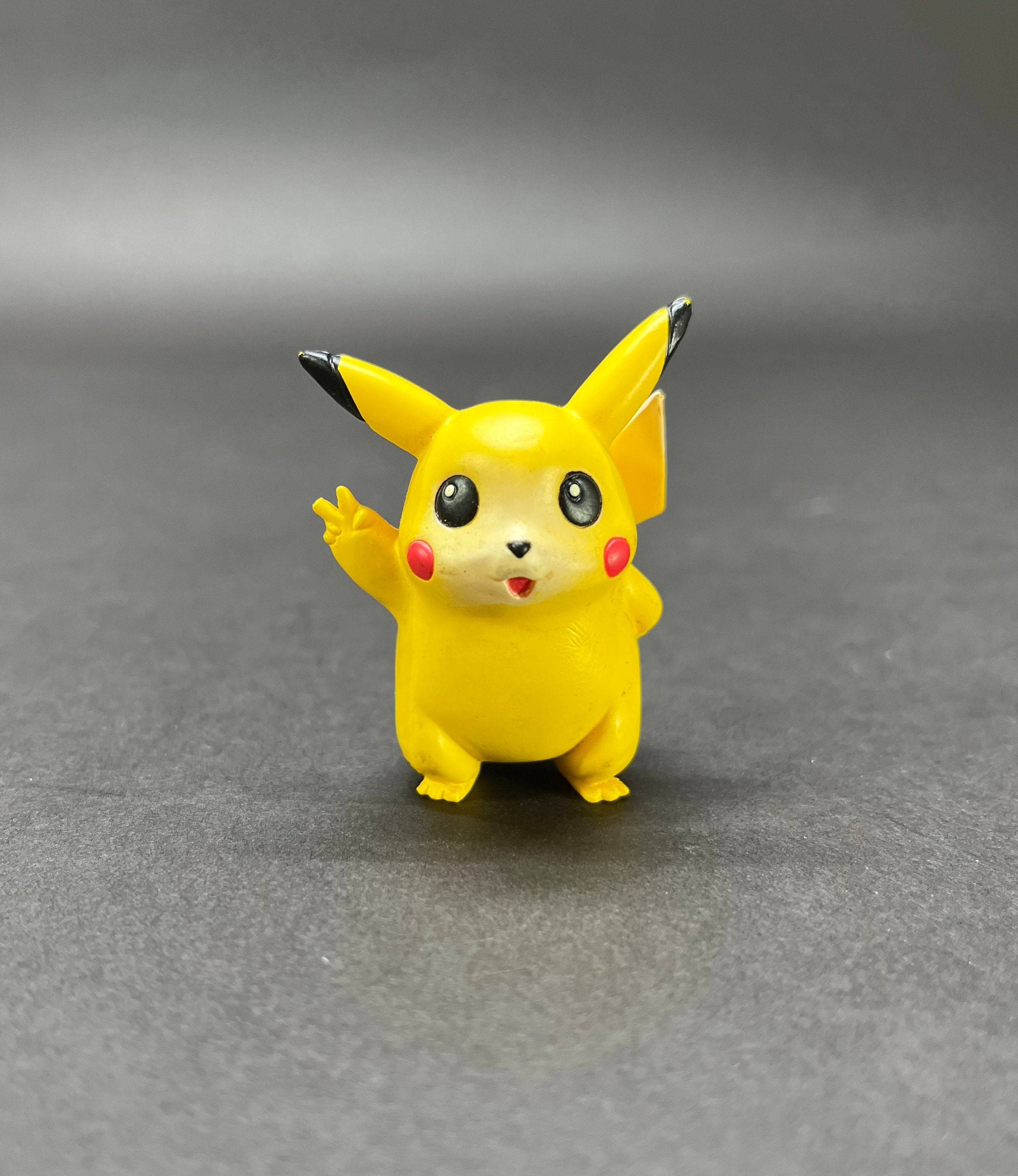 PIKACHU POKÉMON Miniature Figure Mini Fig Nintendo Anime Toy TOMY 1990's