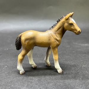 Schleich horse : Hanoverain Foal. (13277)