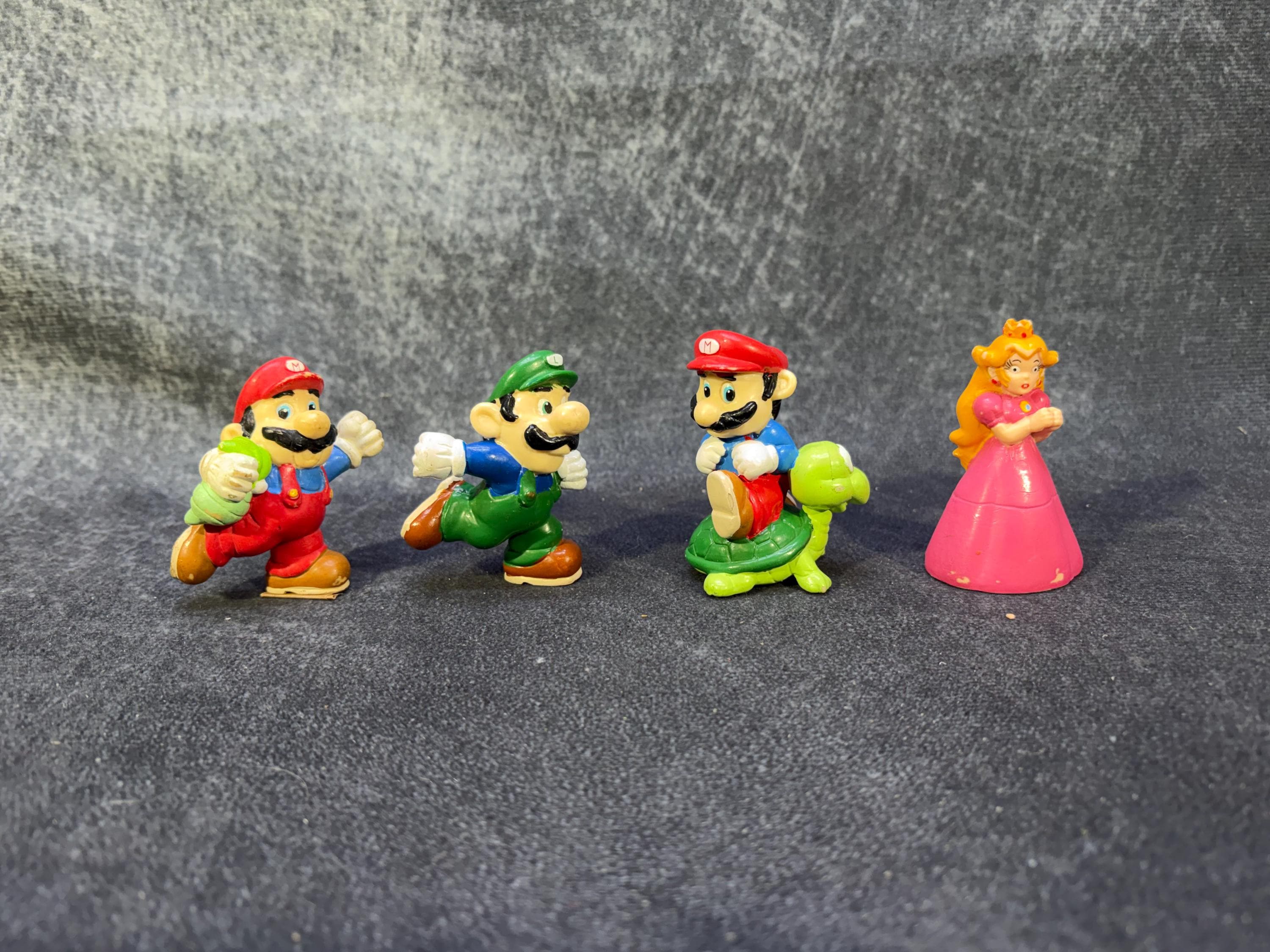 Super Mario Pvc Figurine. Nintendo, Applause 1989. YOU CHOOSE. See バイオニクル ゾーグ フィギュア