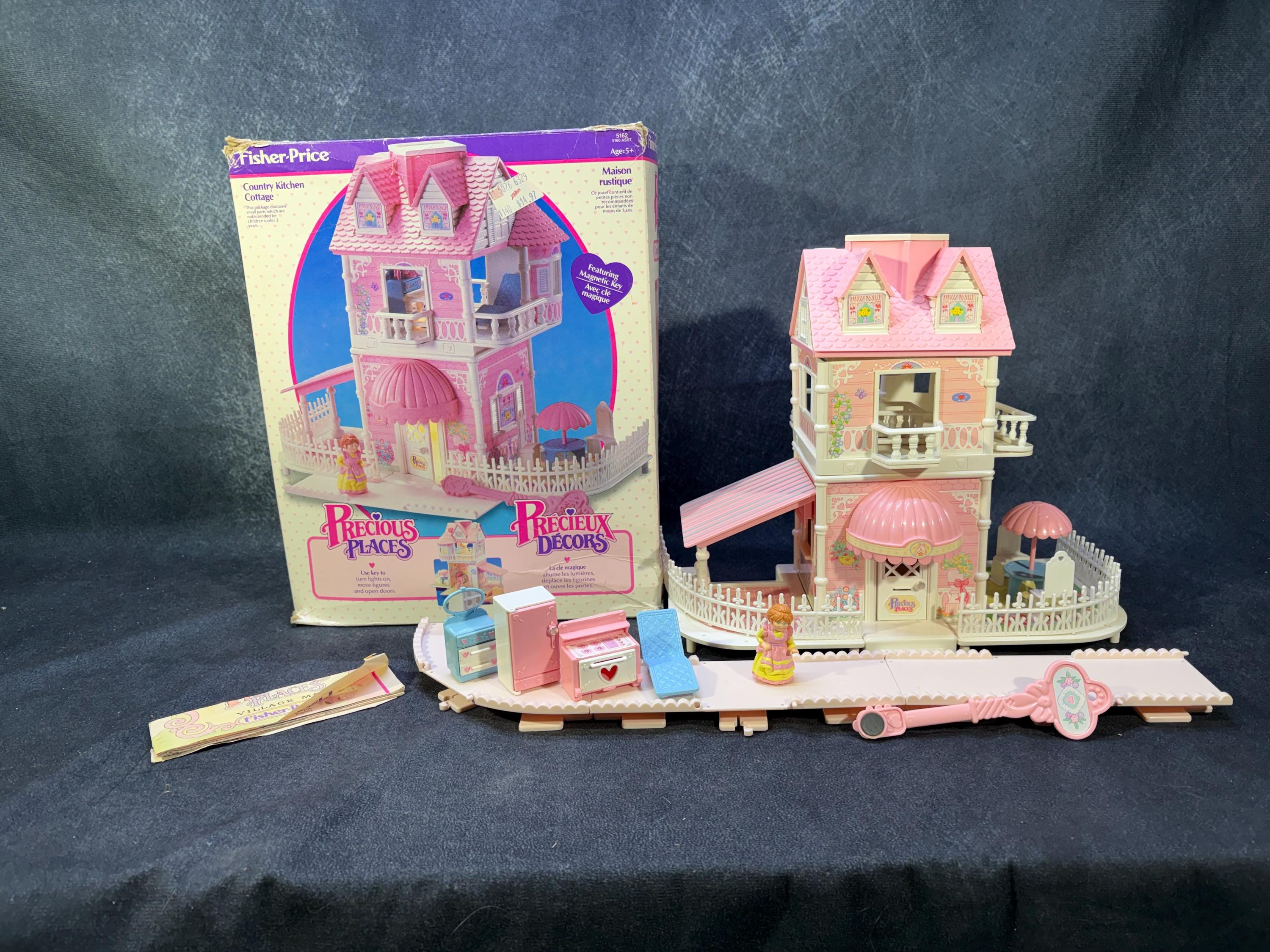 PRECIOUS PLACES VILLAGE clefs magiques FISHER PRICE 1988 - mansion MANOIR EUR 120,00 - FR