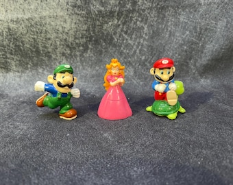 任天堂スーパーマリオフィギュアロット。マリオ、ルイージ、ピーチ姫