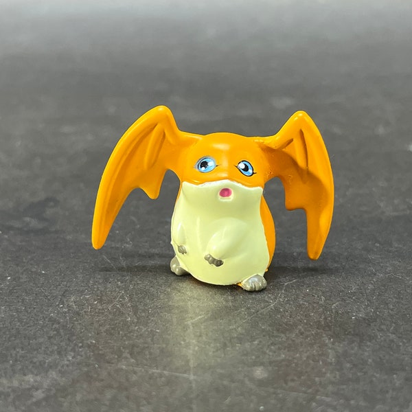 Digimon mini PVC figure :Patamon. Bandai 2000.