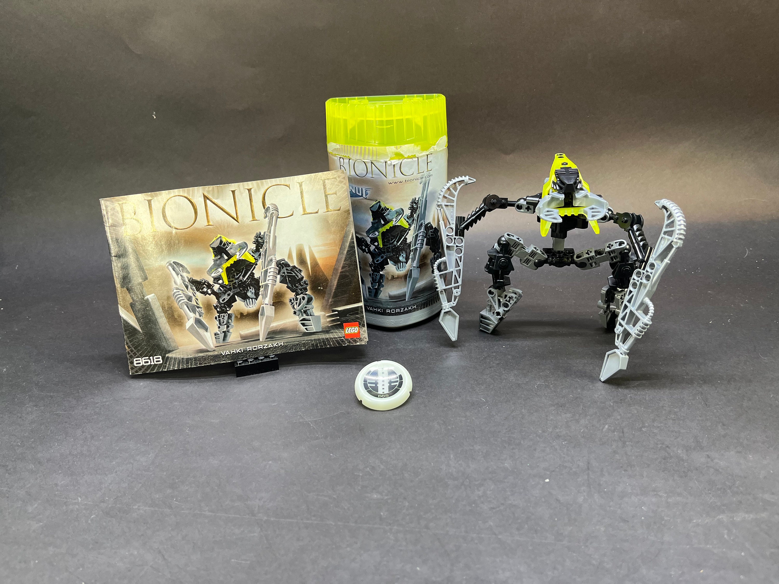 VANILLA マットブラックver 展示品 Bionicles Buildable Toy : Vahki Rorzakh No 8618. Complete With