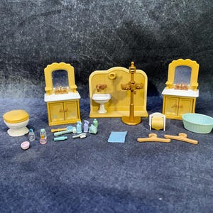 Badkamermeubels Calico critters/sylvanian families met accessoires. Per tijdperk.