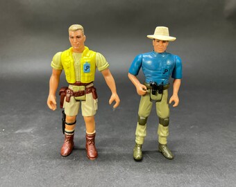 2 Jurassic Park action figures: Alan Grant & Robert Muldoon. Kenner 1993.