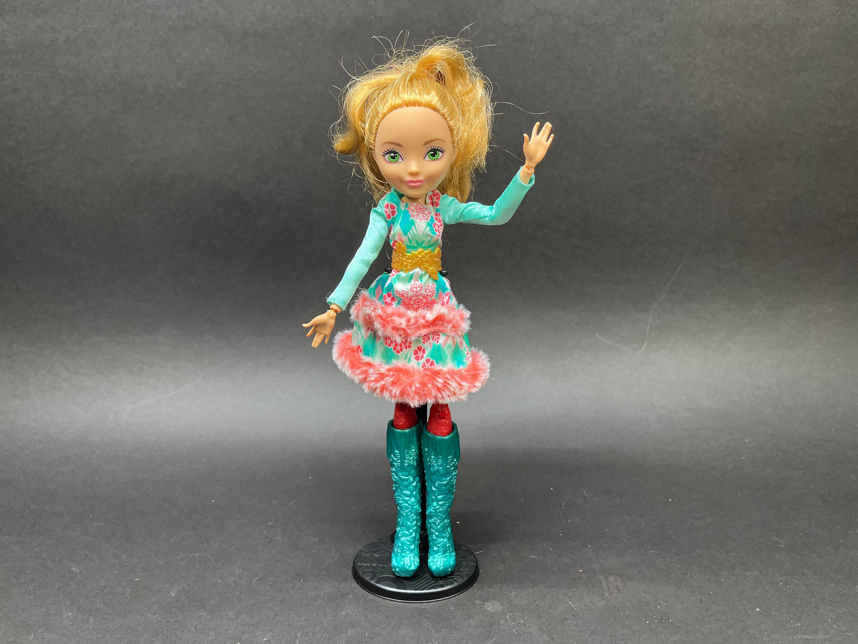 Mattel ever after high “epic winter” ashlynn ella