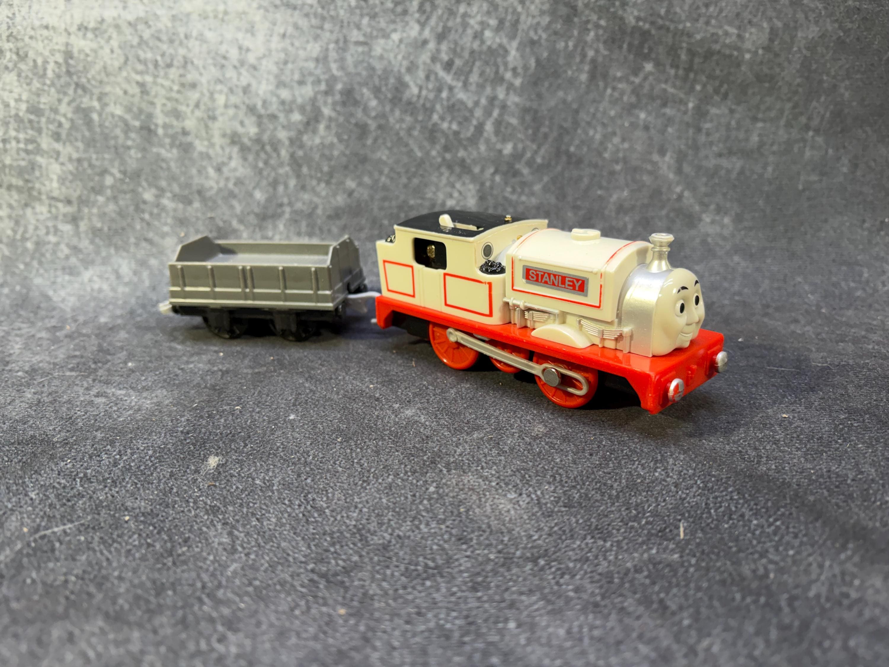 Thomas & Friends, Trackmaster : Stanley With Cart. Working