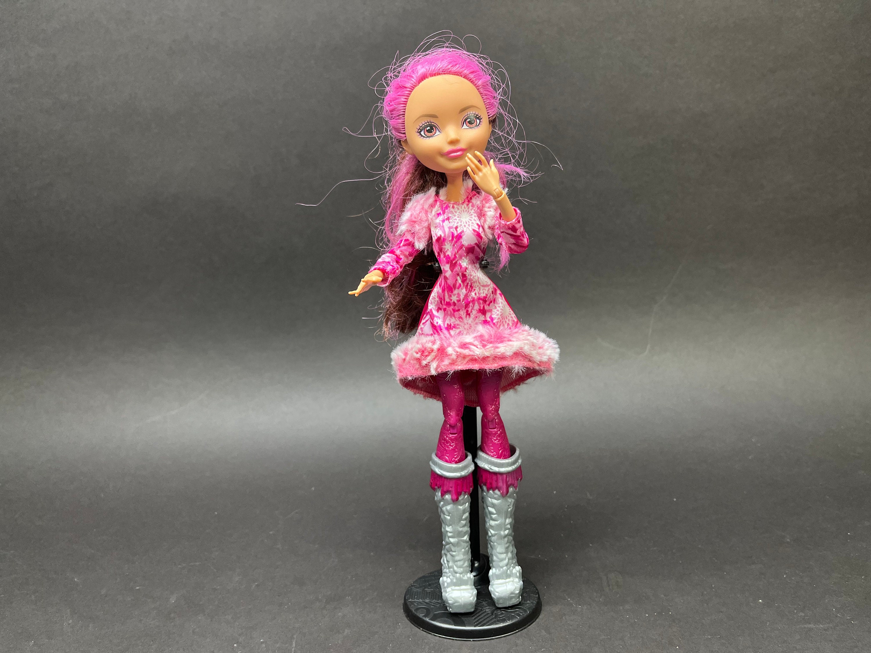 Briar Beauty - thronecoming  Monster high dolls, Ever after high, Ever  after dolls