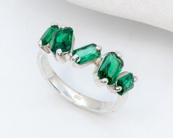 Emerald Ring, Created Emerald, Baguette Ring, Emerald Cut Ring, Asymmetric Ring, Minimalist Ring, Green Ring, Vintage Ring, 925 Silver Ring